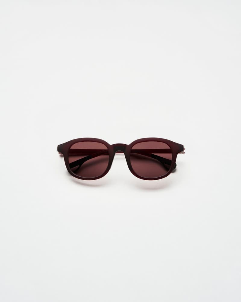 01 Active Red