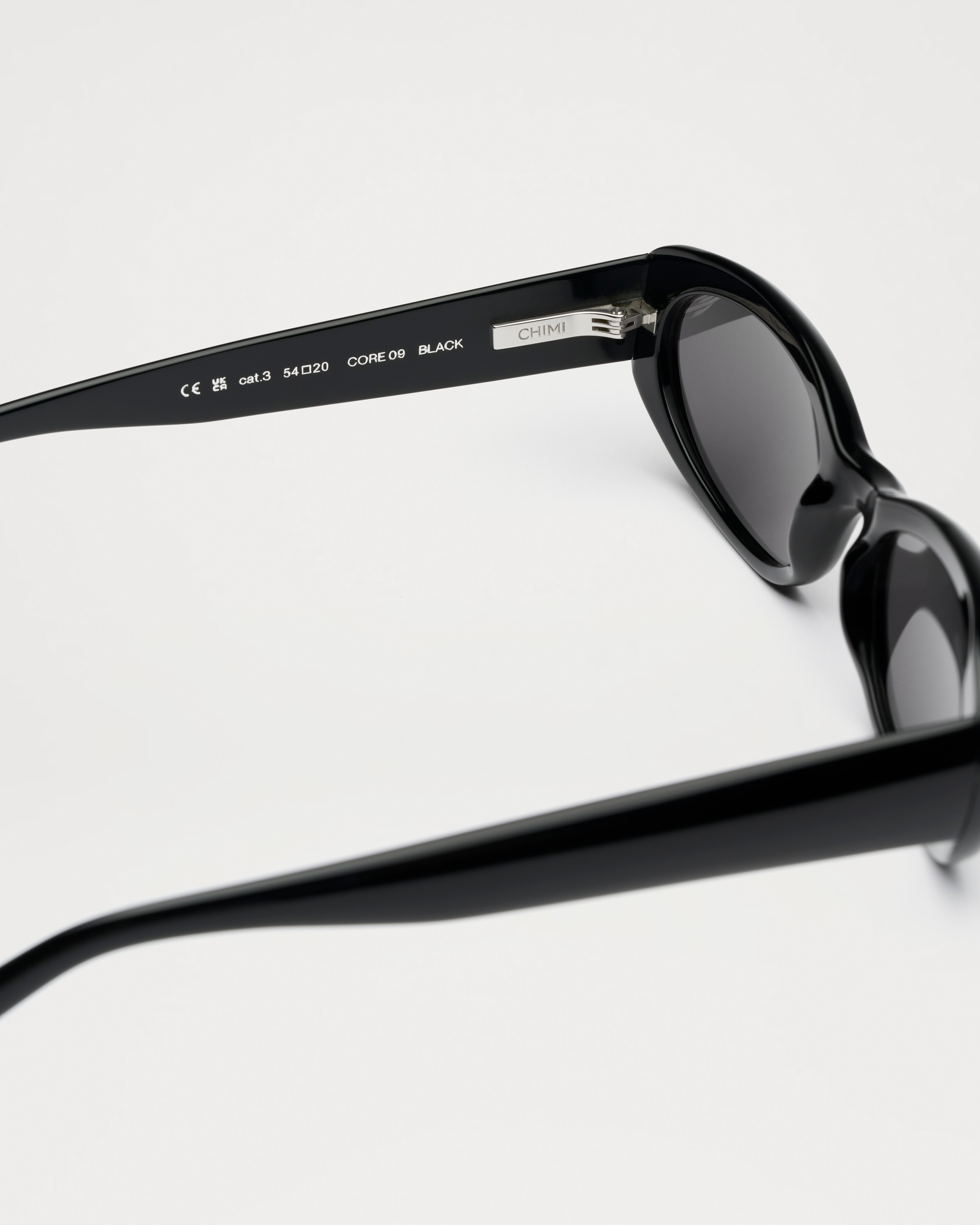 CHIMI 09 CORE Sunglasses Black Unisex 1132_3393fb970c-10450-174-1-  main image 4